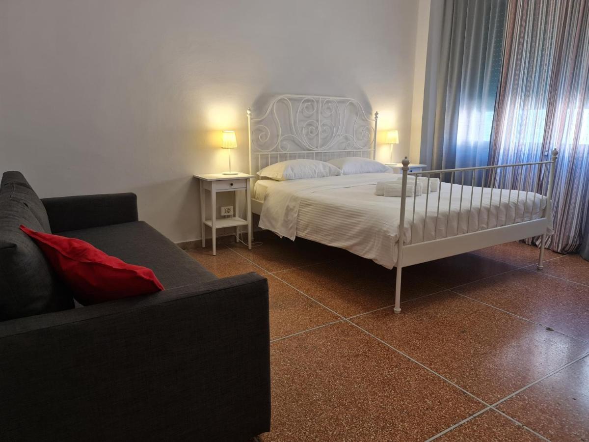 Lc Gramsci Guest House Self Check-In Пиза Екстериор снимка