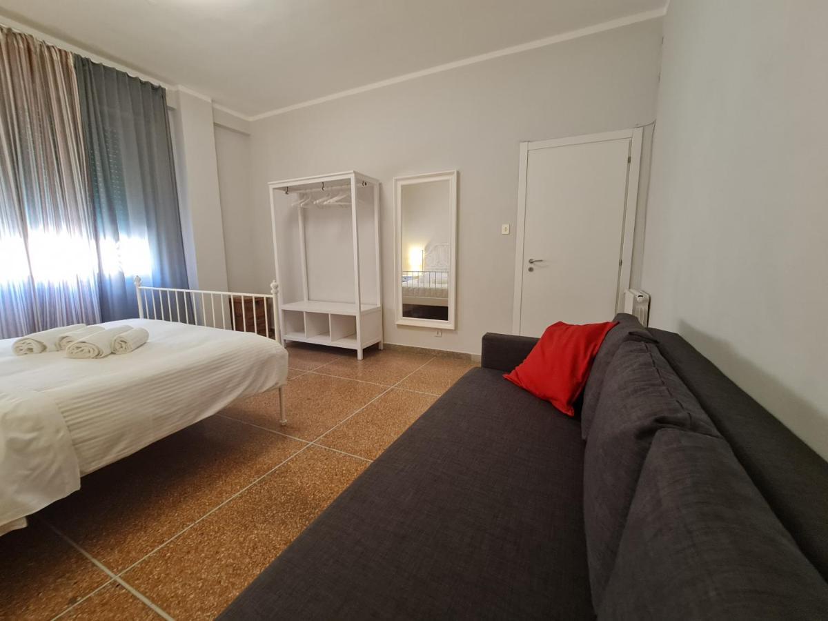 Lc Gramsci Guest House Self Check-In Пиза Екстериор снимка