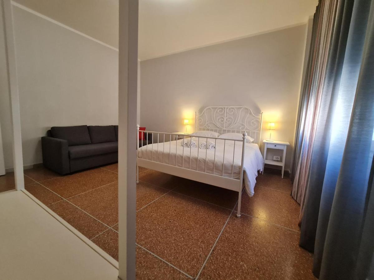 Lc Gramsci Guest House Self Check-In Пиза Екстериор снимка