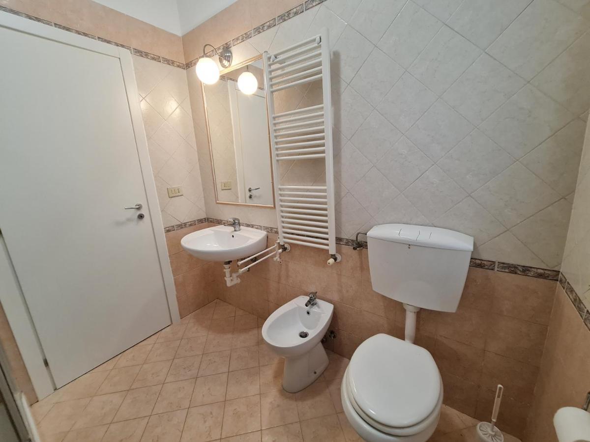 Lc Gramsci Guest House Self Check-In Пиза Екстериор снимка